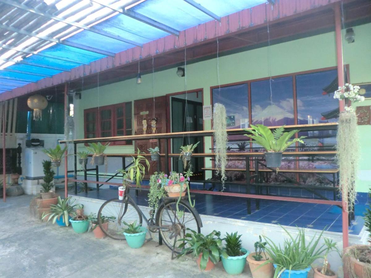 Sakura House Hostel Τσιάνγκ Μάι Εξωτερικό φωτογραφία