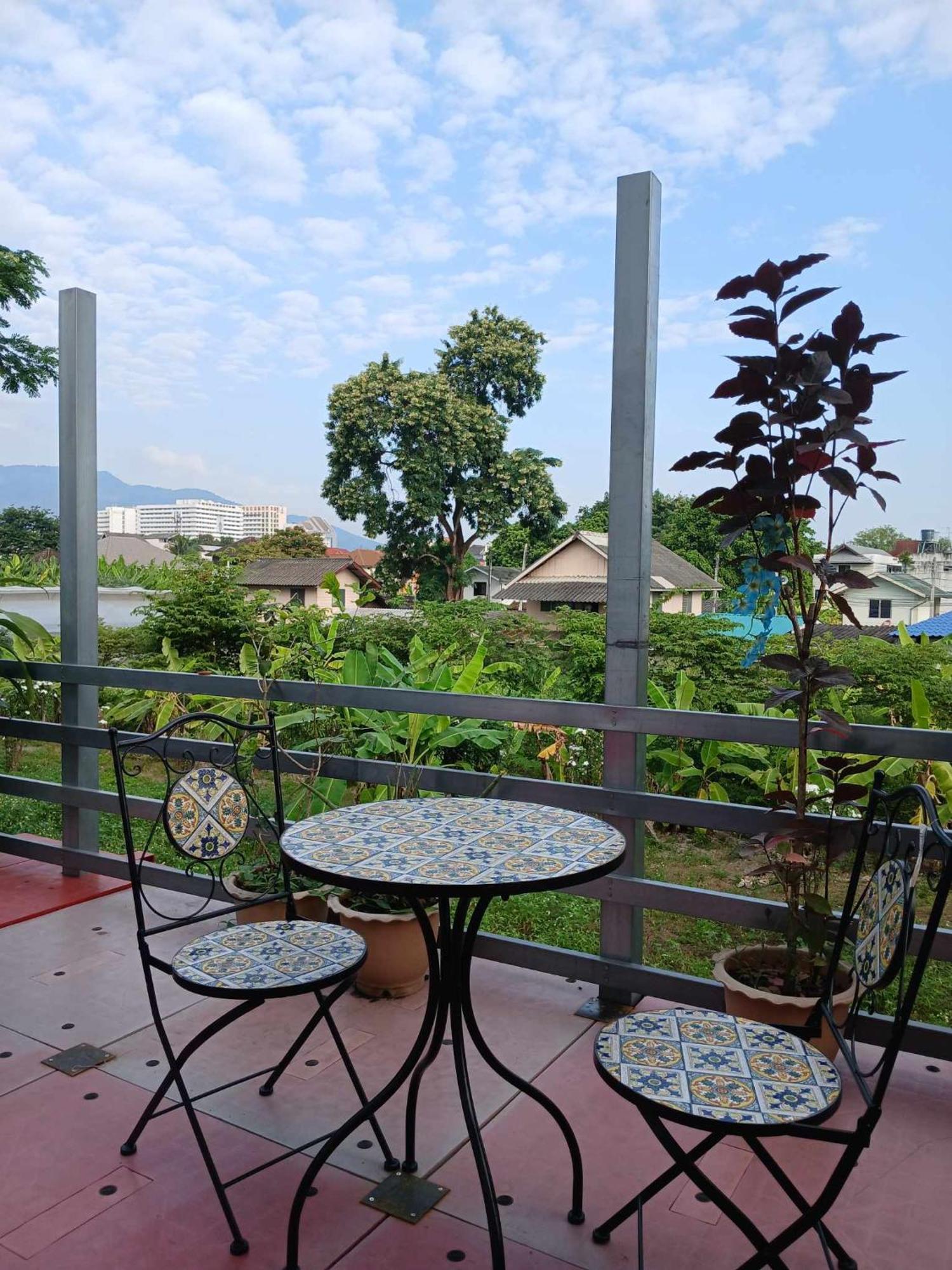 Sakura House Hostel Τσιάνγκ Μάι Εξωτερικό φωτογραφία