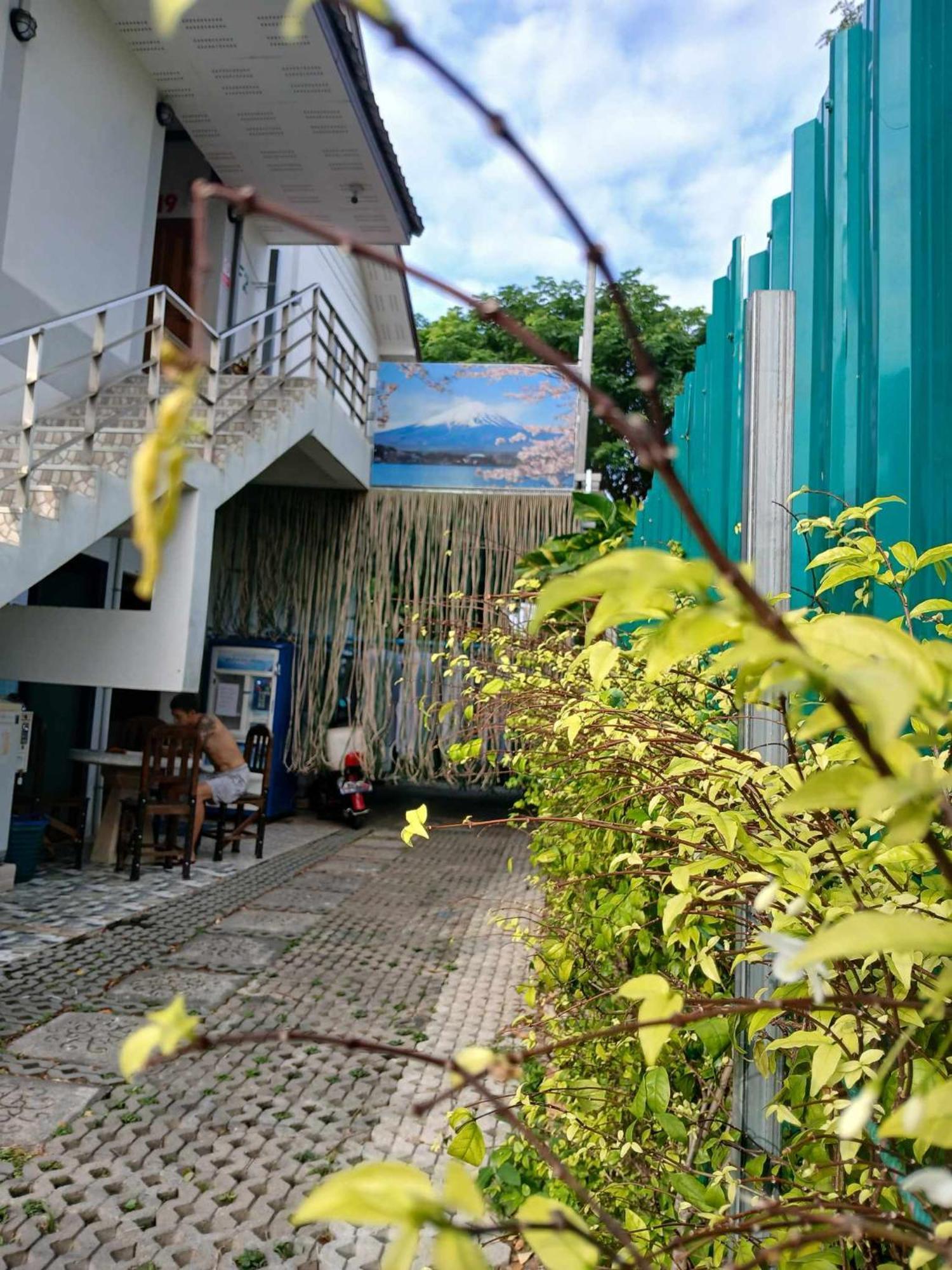 Sakura House Hostel Τσιάνγκ Μάι Εξωτερικό φωτογραφία