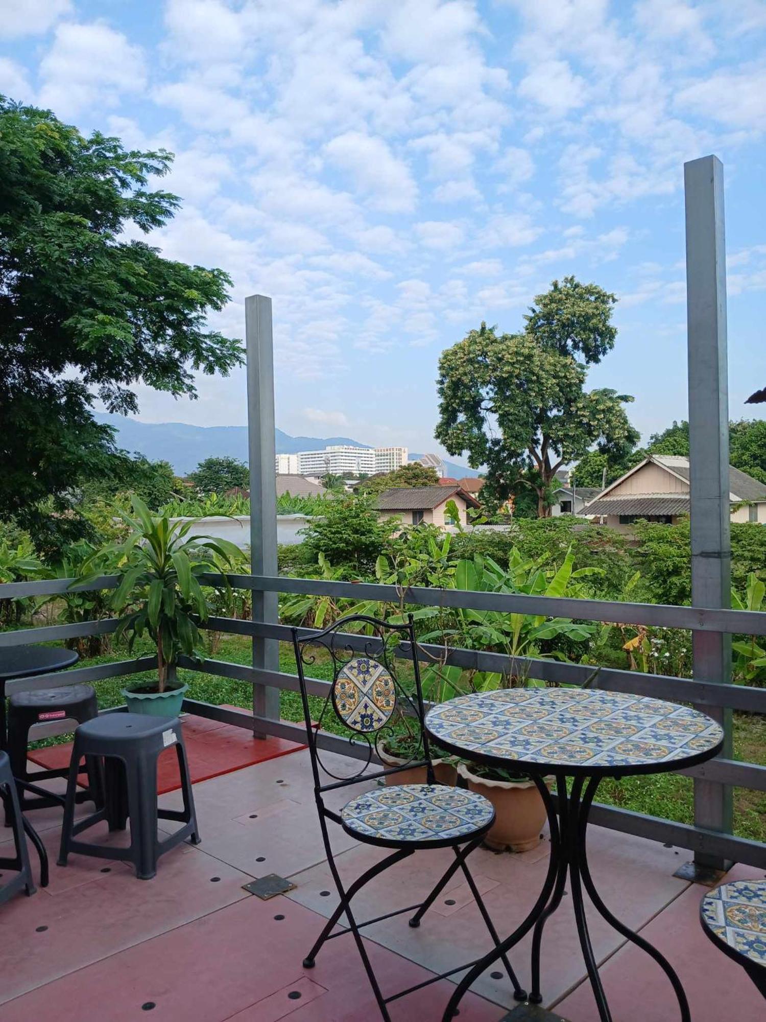Sakura House Hostel Τσιάνγκ Μάι Εξωτερικό φωτογραφία