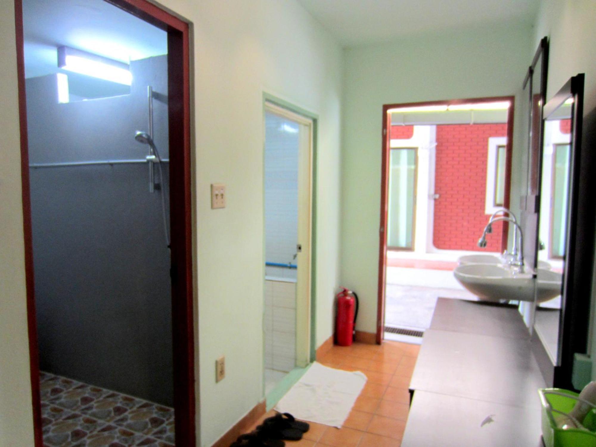 Sakura House Hostel Τσιάνγκ Μάι Εξωτερικό φωτογραφία