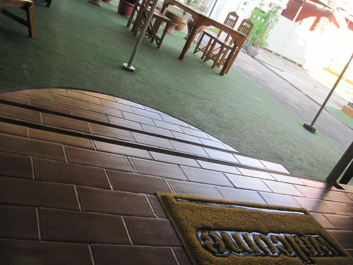 Sakura House Hostel Τσιάνγκ Μάι Εξωτερικό φωτογραφία