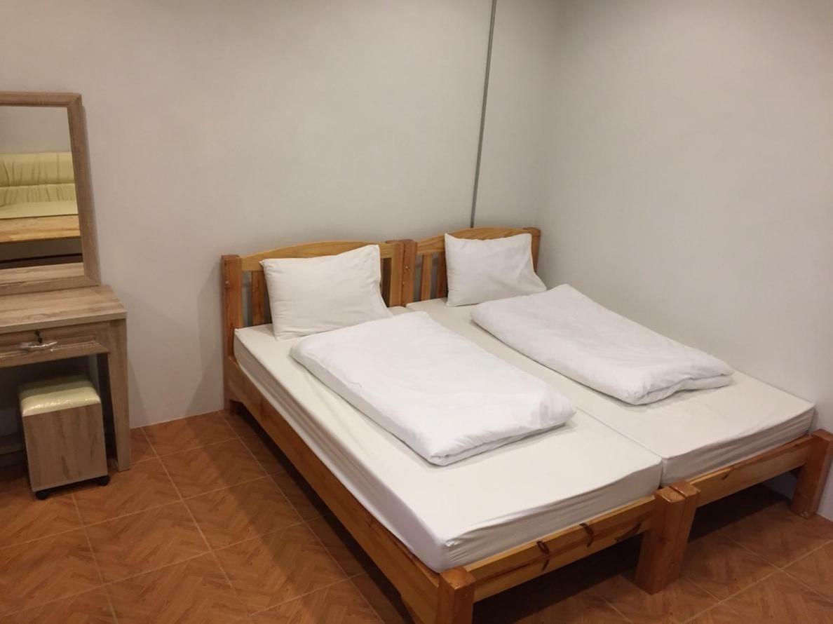 Sakura House Hostel Τσιάνγκ Μάι Εξωτερικό φωτογραφία